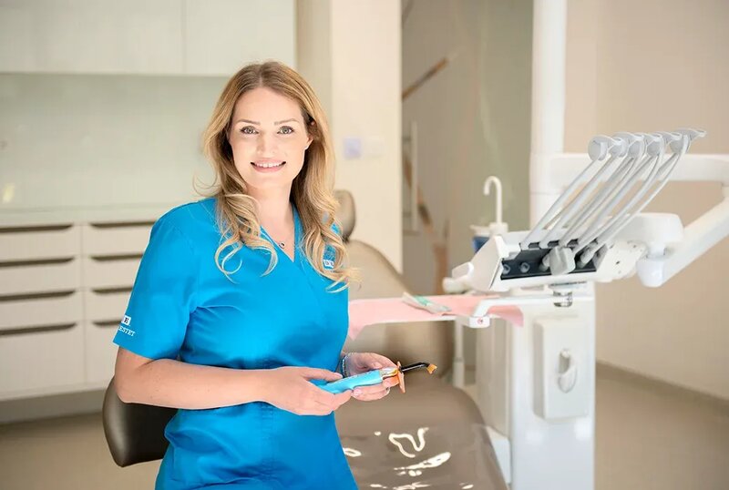 Dent Estet - Clinica stomatologica, Bucuresti